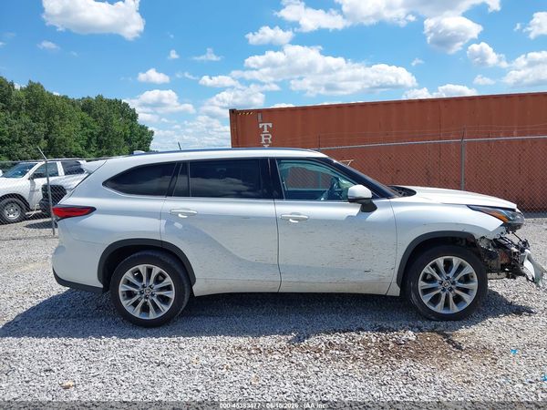 2022 TOYOTA HIGHLANDER LIMITED