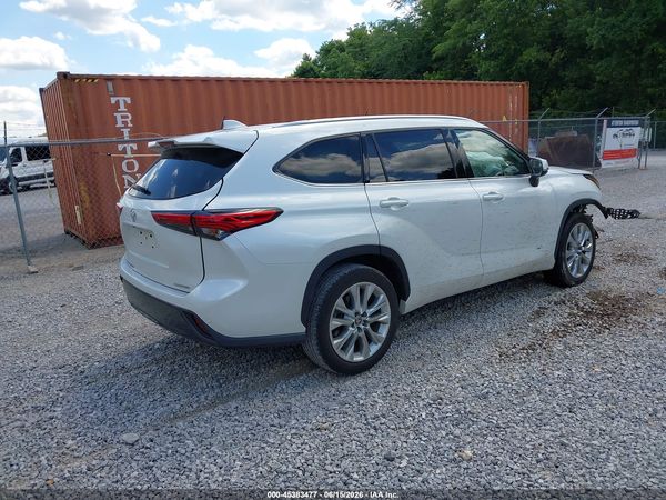 2022 TOYOTA HIGHLANDER LIMITED