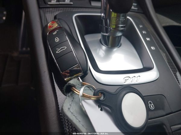 2019 PORSCHE 911