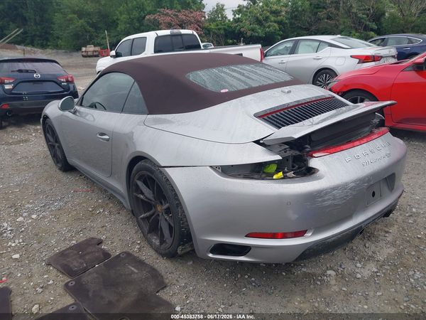 2019 PORSCHE 911