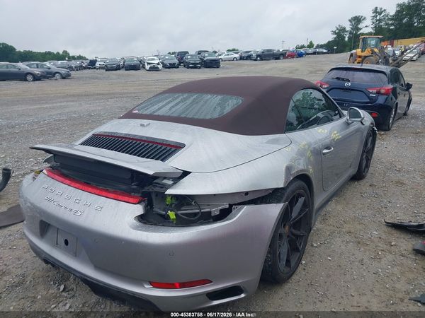 2019 PORSCHE 911