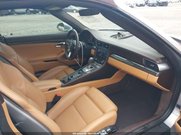 2019 PORSCHE 911