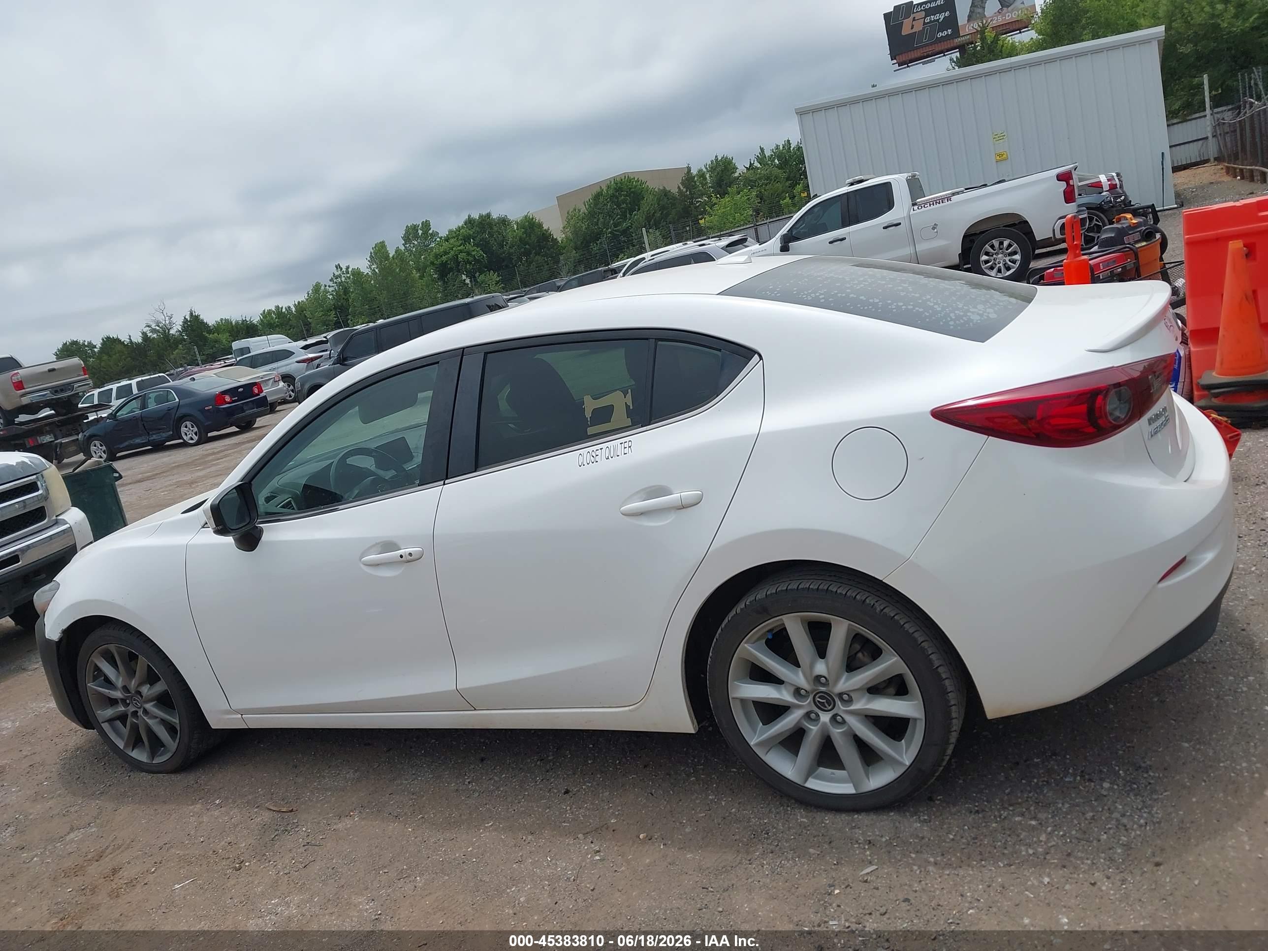 2018 MAZDA MAZDA3 TOURING