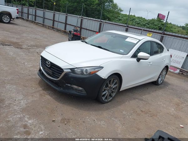 2018 MAZDA MAZDA3 TOURING