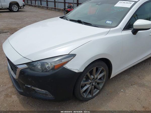 2018 MAZDA MAZDA3 TOURING