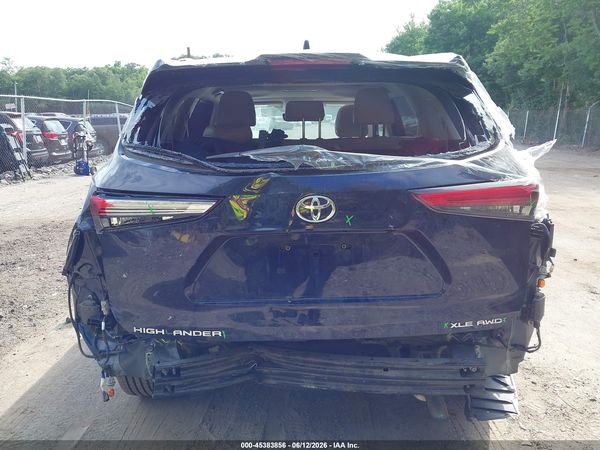 2021 TOYOTA HIGHLANDER XLE