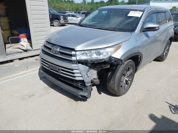 2017 TOYOTA HIGHLANDER LE