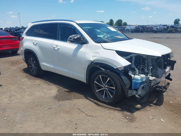 2018 TOYOTA HIGHLANDER XLE