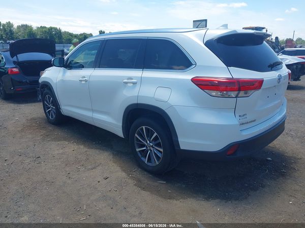 2018 TOYOTA HIGHLANDER XLE