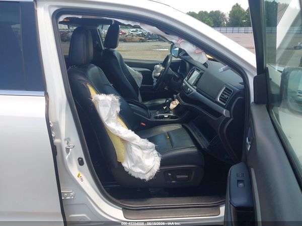 2018 TOYOTA HIGHLANDER XLE