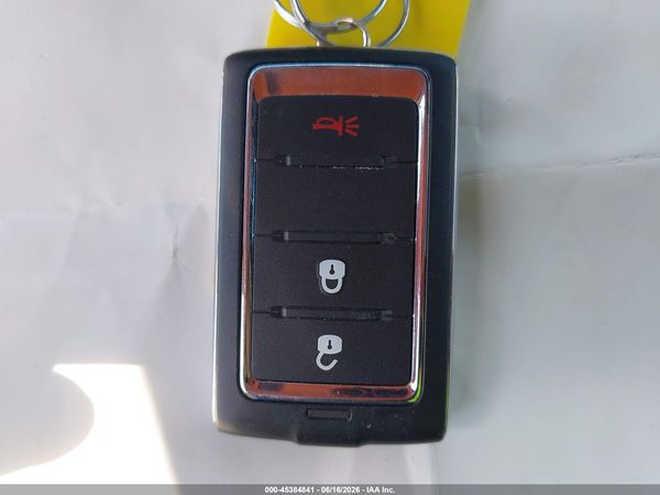 2025 JEEP GRAND CHEROKEE LAREDO X 4X2