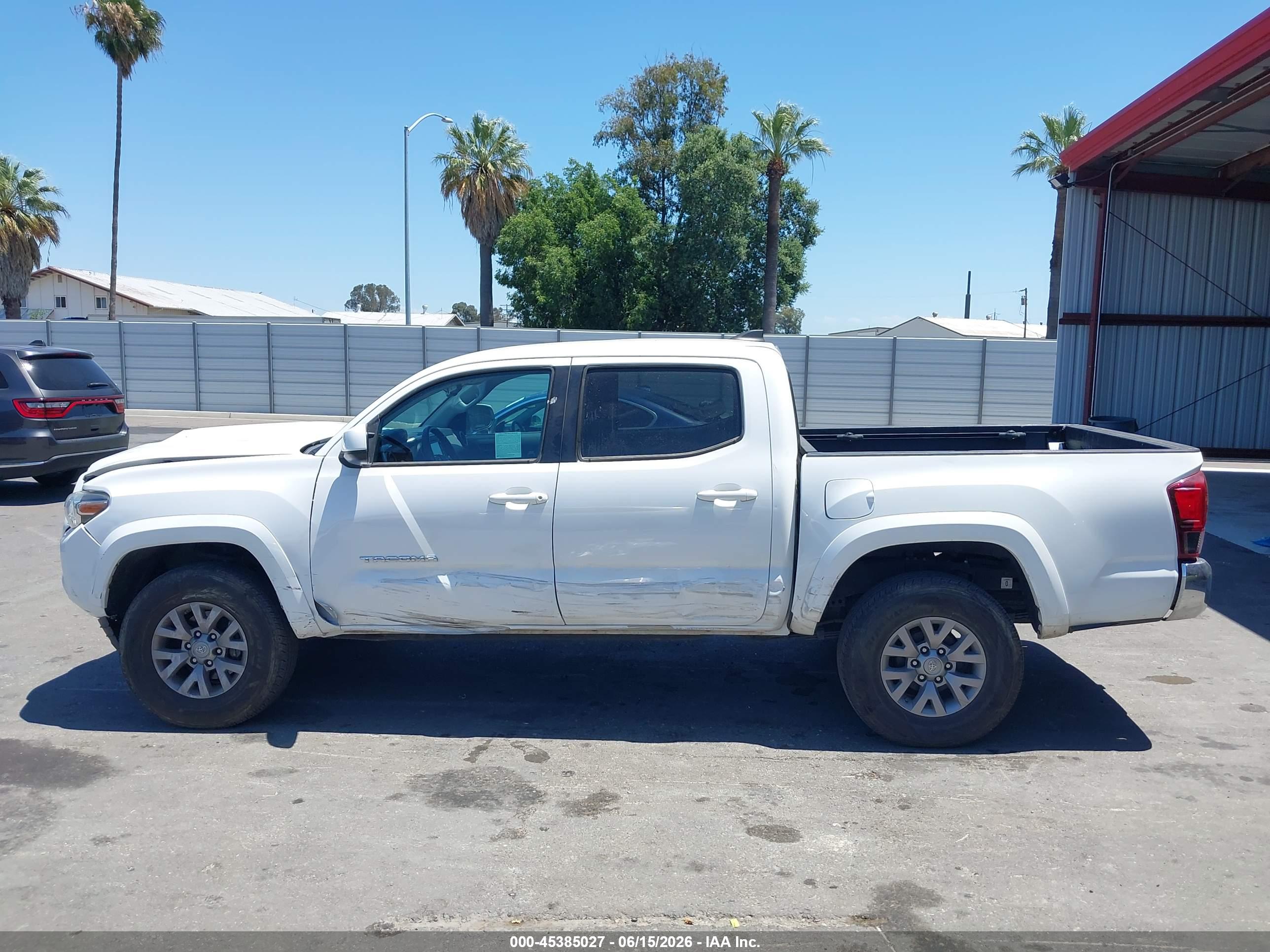 2019 TOYOTA TACOMA SR5 V6