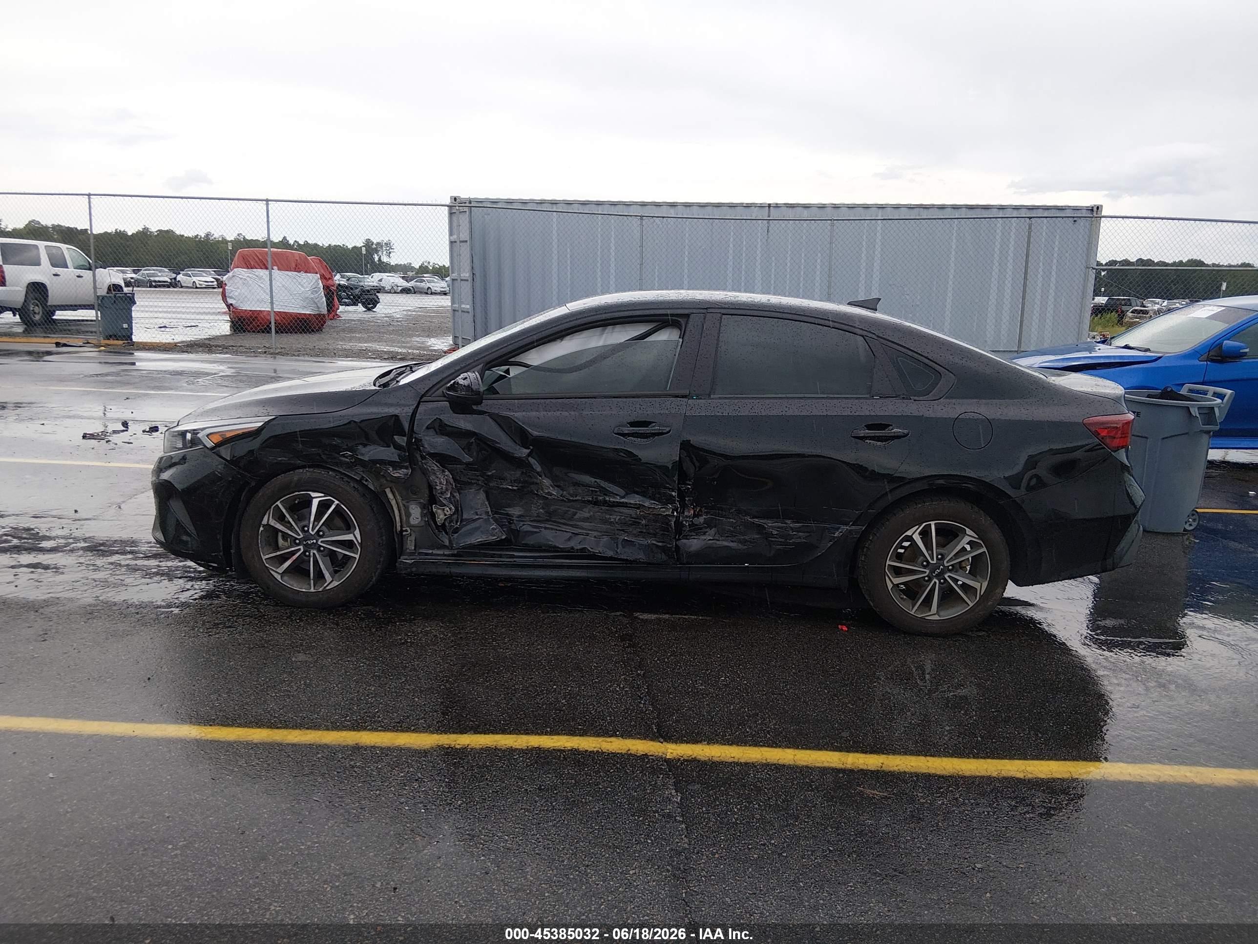 2023 KIA FORTE LXS