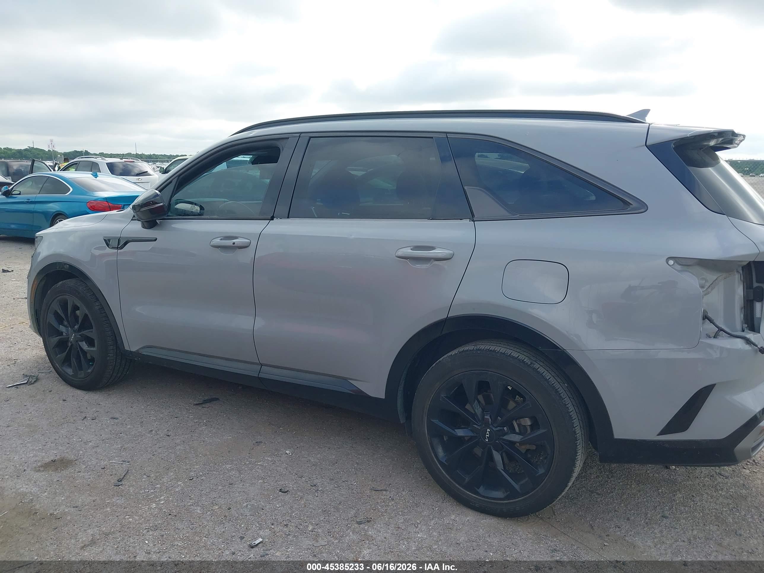 2022 KIA SORENTO SX