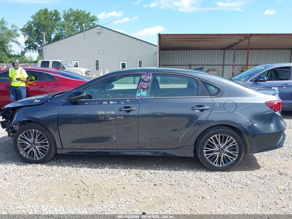2024 KIA FORTE