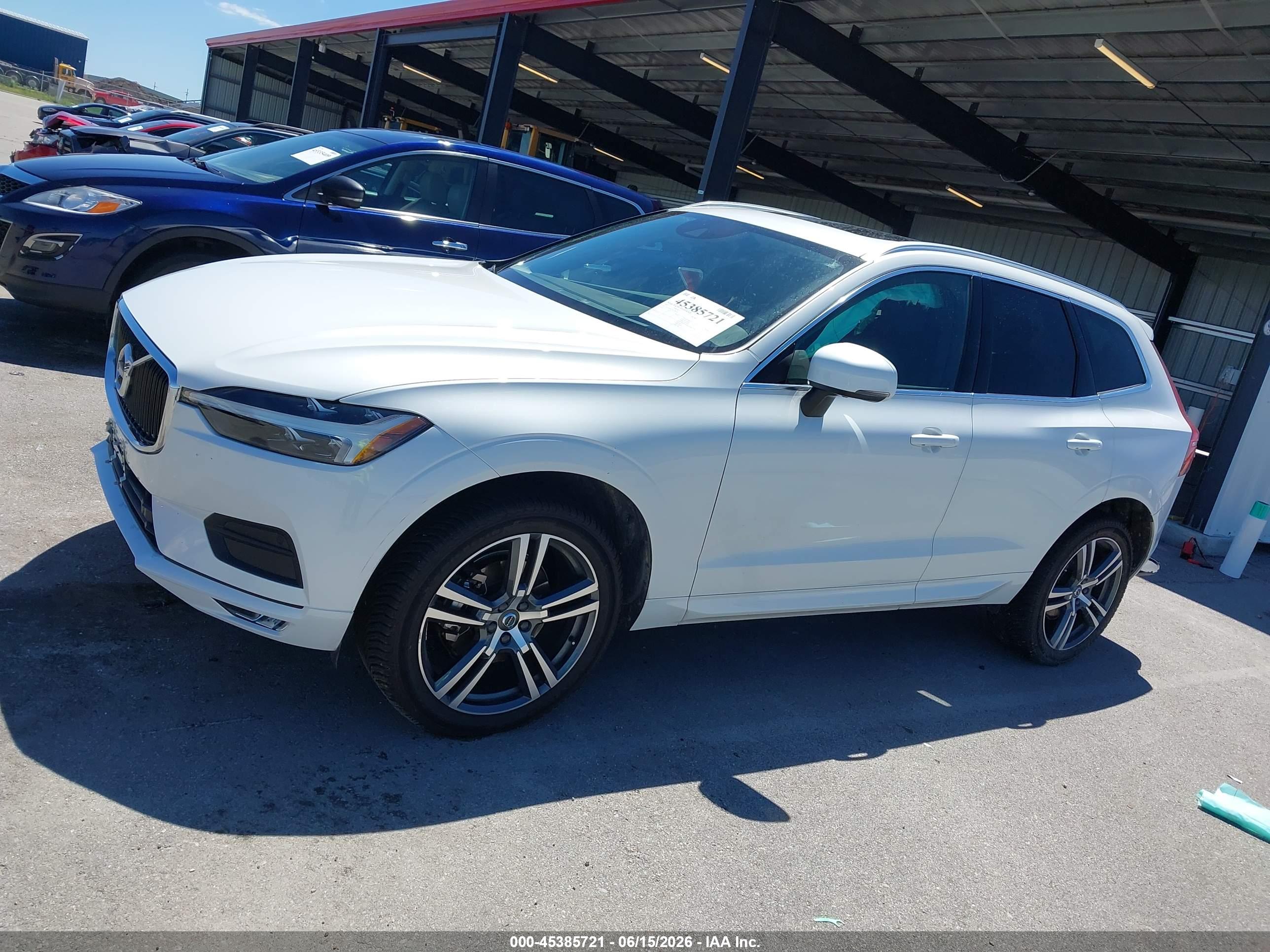 2021 VOLVO XC60 T5 MOMENTUM