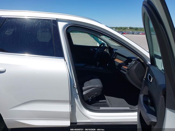 2021 VOLVO XC60 T5 MOMENTUM