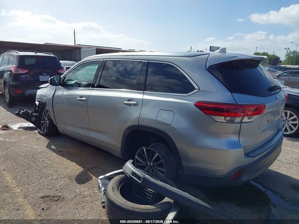 2017 TOYOTA HIGHLANDER XLE