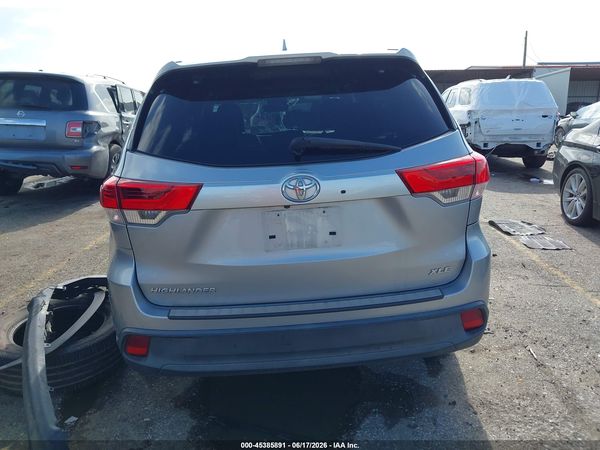 2017 TOYOTA HIGHLANDER XLE