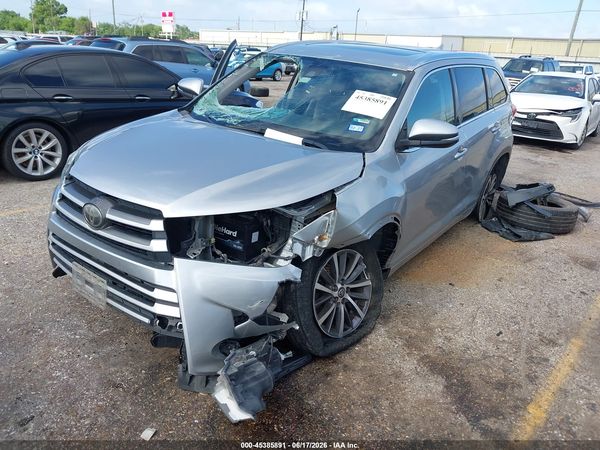 2017 TOYOTA HIGHLANDER XLE
