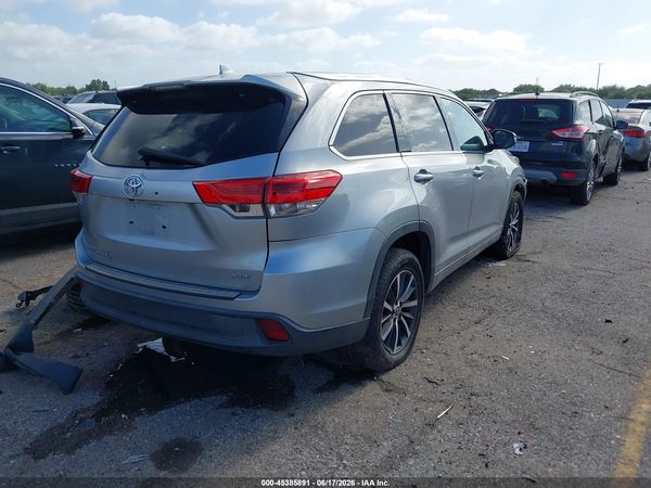 2017 TOYOTA HIGHLANDER XLE