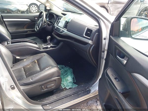 2017 TOYOTA HIGHLANDER XLE