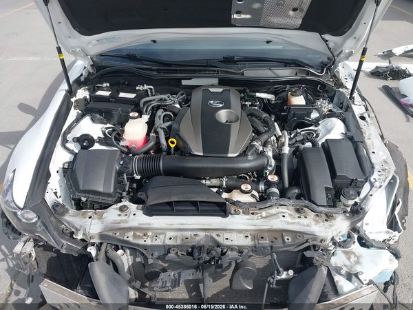 2016 LEXUS IS 200T