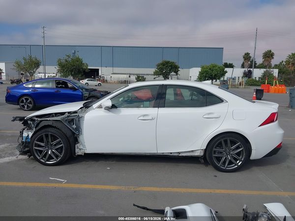 2016 LEXUS IS 200T