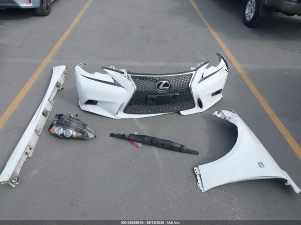 2016 LEXUS IS 200T
