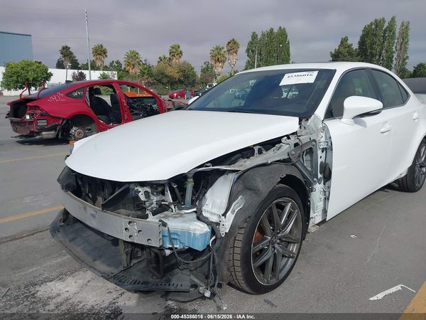 2016 LEXUS IS 200T