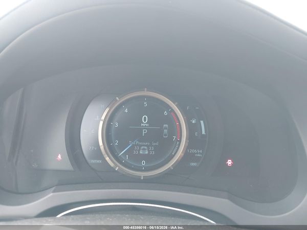 2016 LEXUS IS 200T