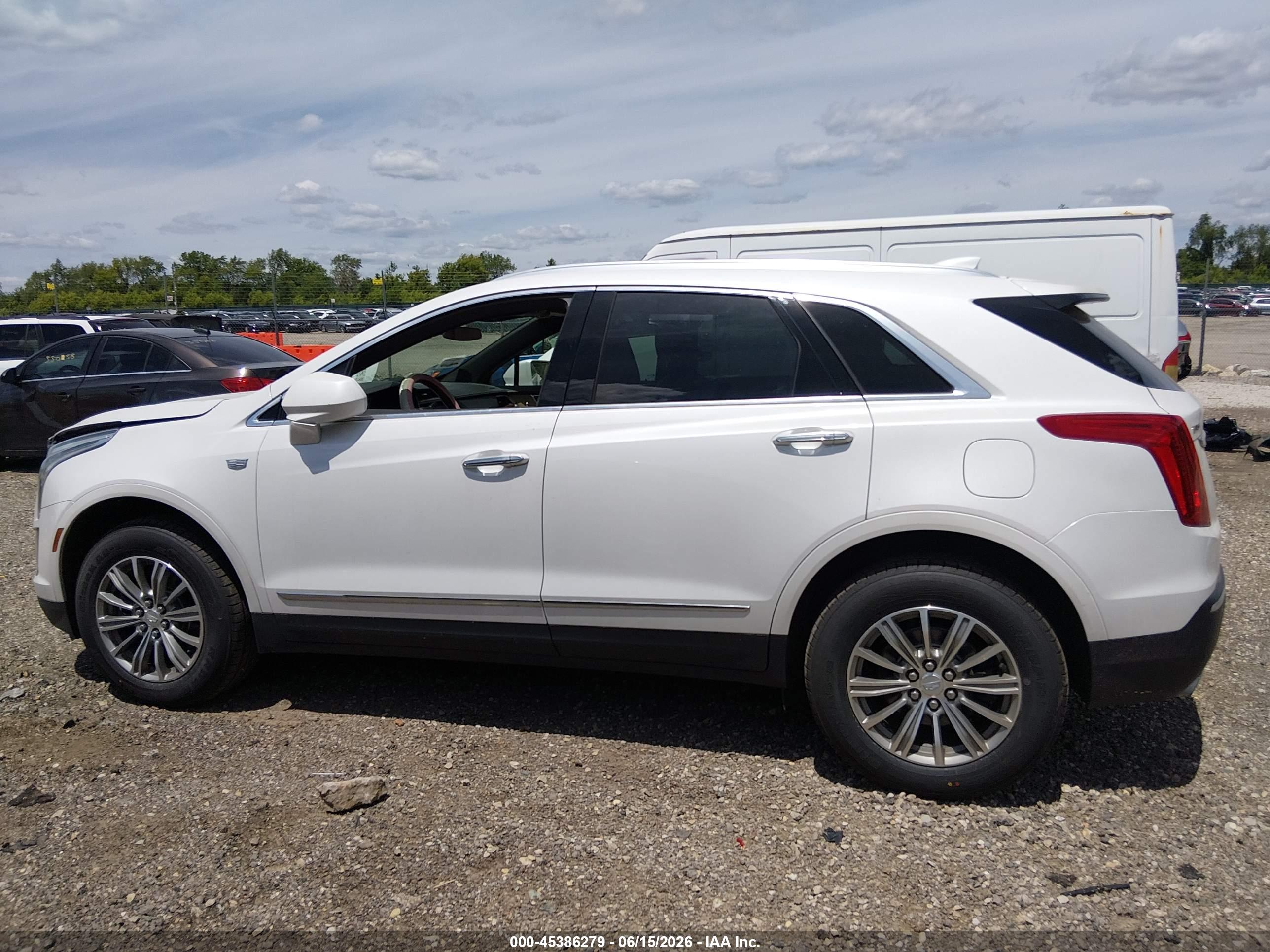 2017 CADILLAC XT5 LUXURY