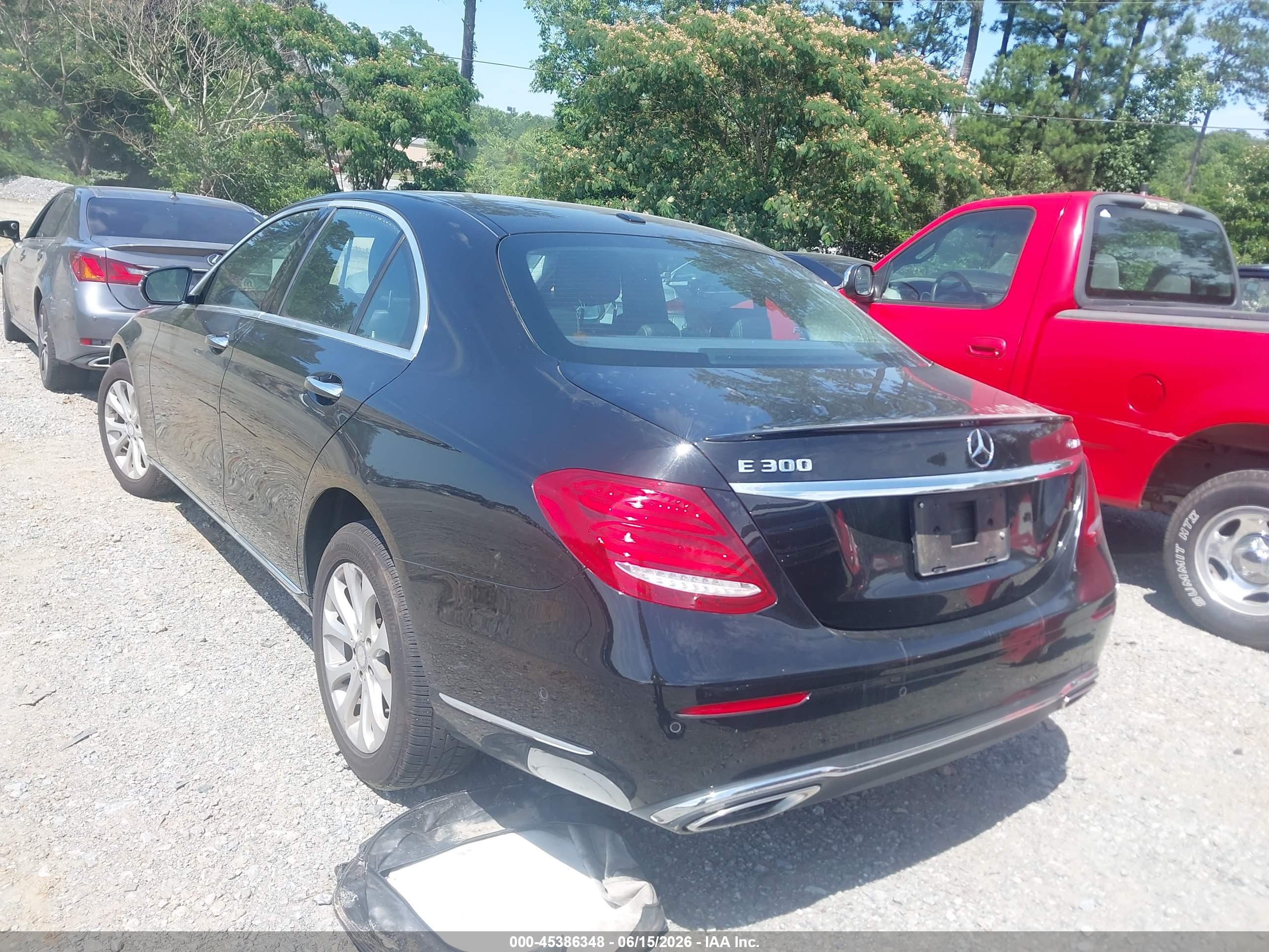 2017 MERCEDES-BENZ E 300 E300-4M