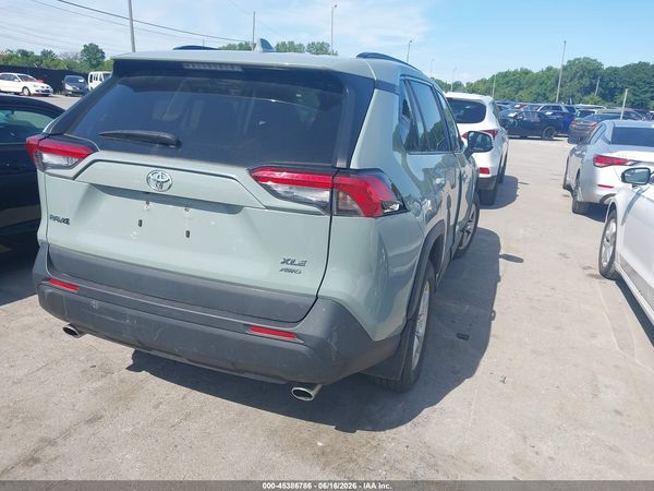 2019 TOYOTA RAV4 XLE — I4