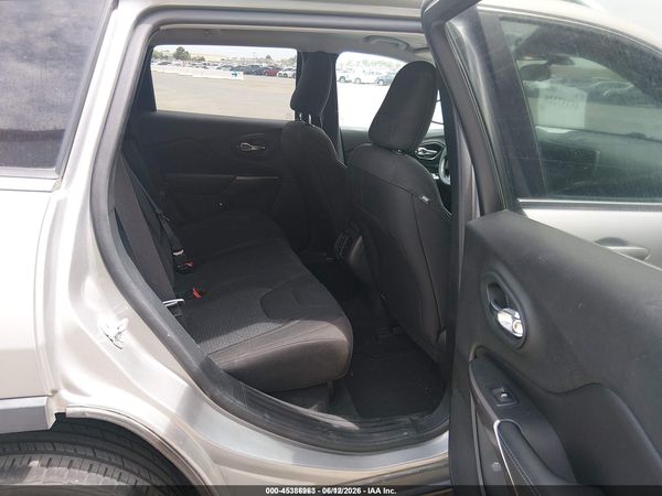 2019 JEEP CHEROKEE LATITUDE 4X4