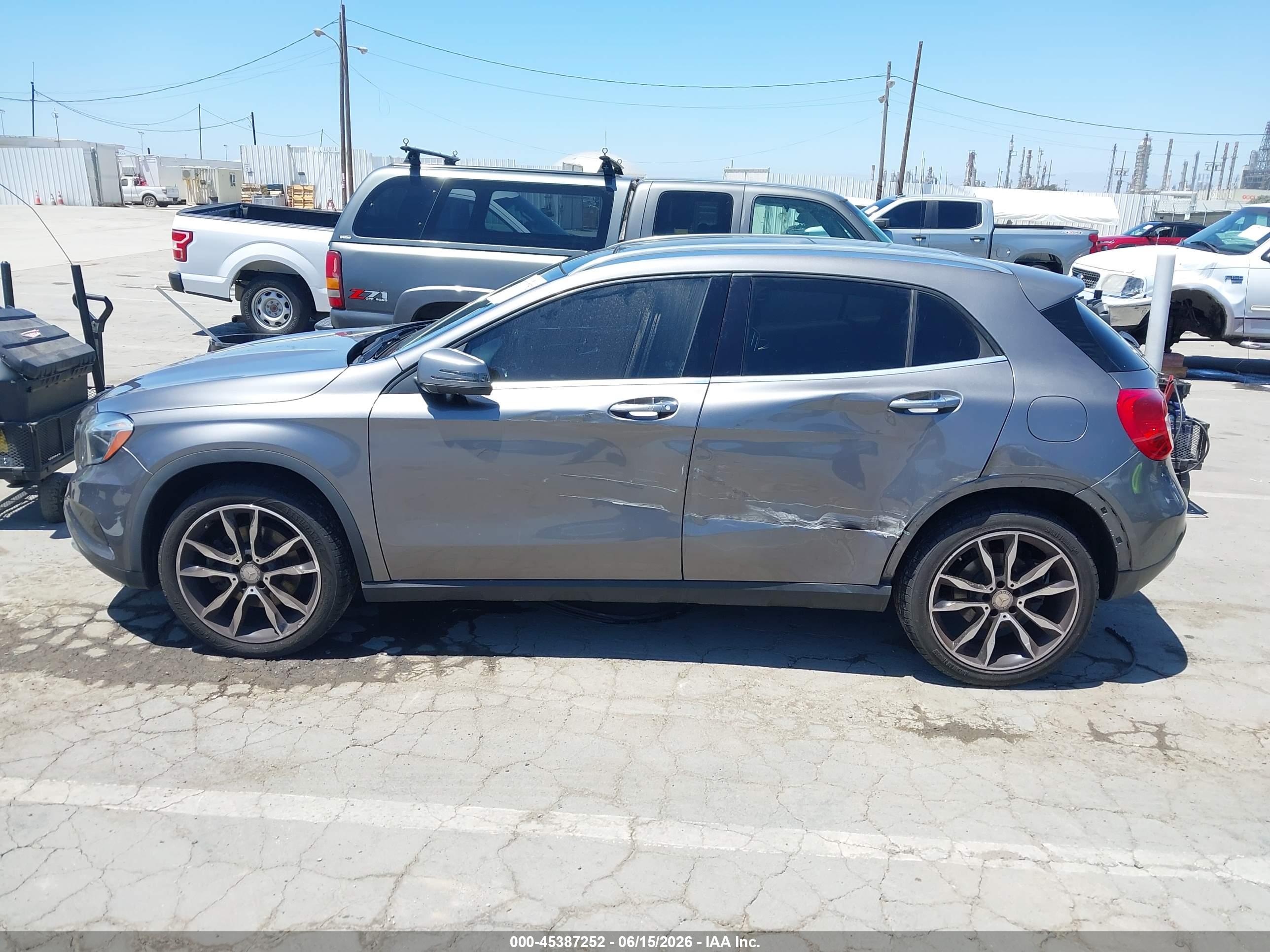 2017 MERCEDES-BENZ GLA 250 4MATIC