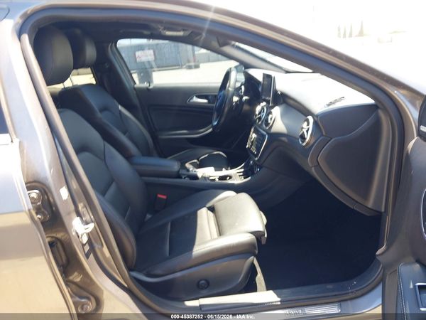 2017 MERCEDES-BENZ GLA 250 4MATIC