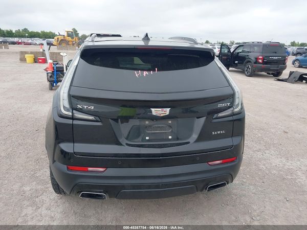 2019 CADILLAC XT4 SPORT