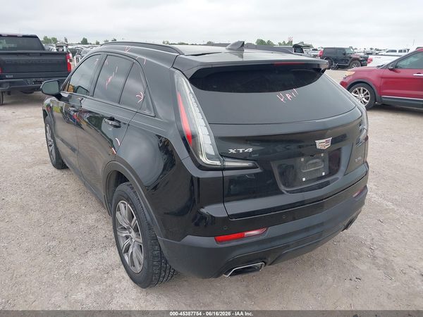 2019 CADILLAC XT4 SPORT