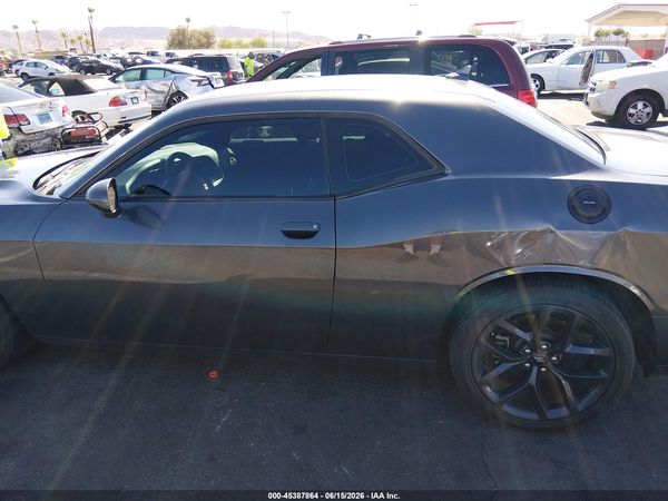 2022 DODGE CHALLENGER SXT