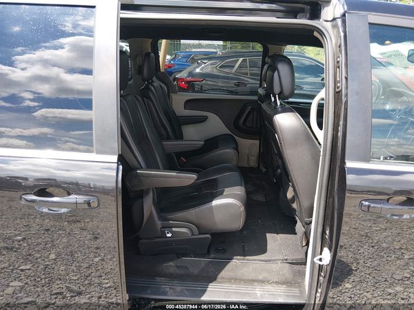 2018 DODGE GRAND CARAVAN SXT — I8
