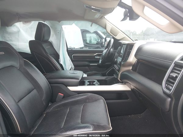 2020 RAM 1500 LARAMIE  4X4 6'4 BOX