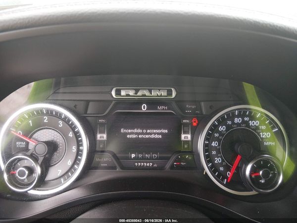 2020 RAM 1500 LARAMIE  4X4 6'4 BOX