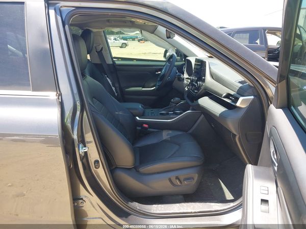 2023 TOYOTA HIGHLANDER XLE