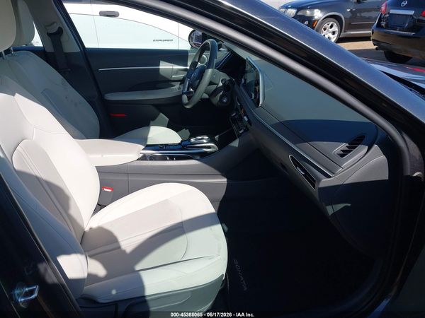 2022 HYUNDAI SONATA SE