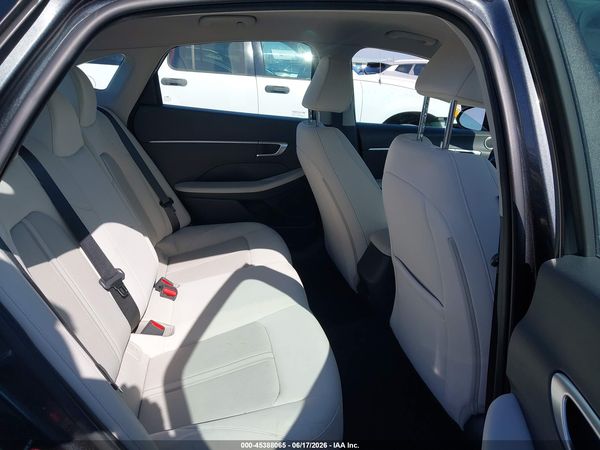 2022 HYUNDAI SONATA SE