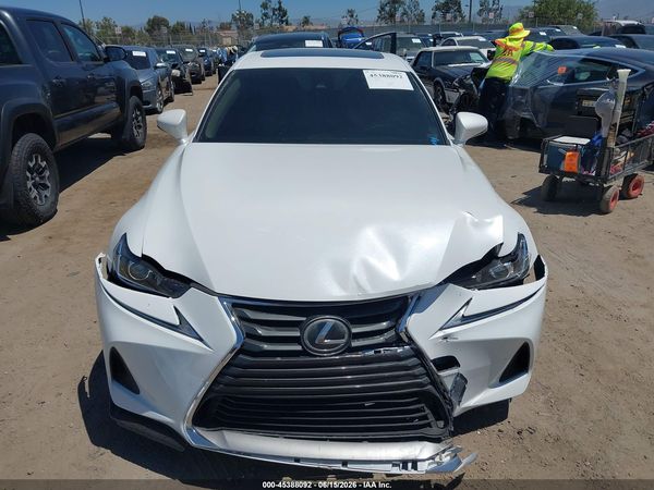 2017 LEXUS IS 200T