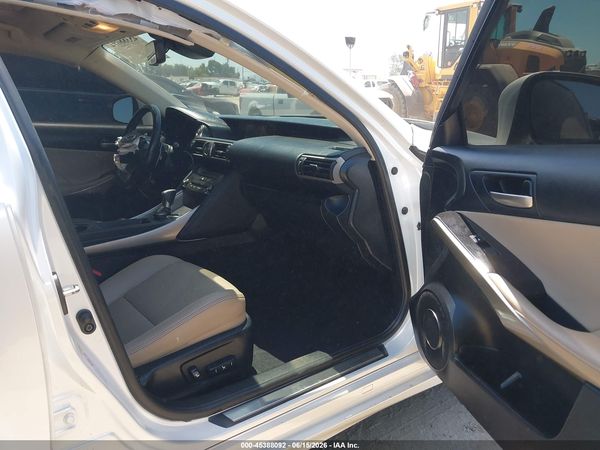 2017 LEXUS IS 200T