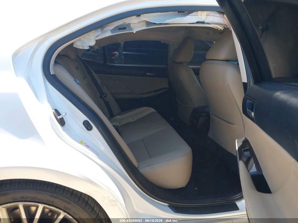 2017 LEXUS IS 200T