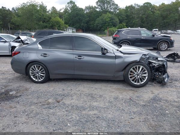 2021 INFINITI Q50 LUXE